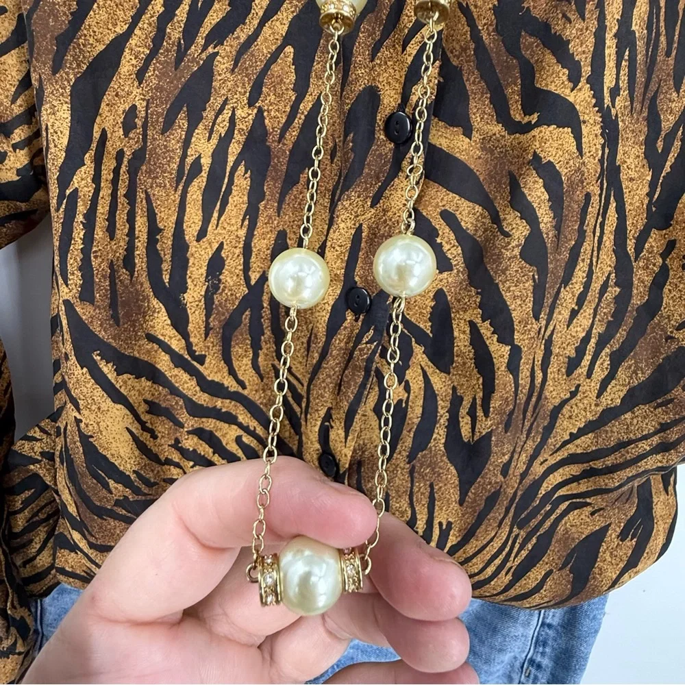 J.Crew gold tone, 16 inch large pearl with rhinestone accent necklace